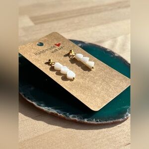 Mother of Pearl Shell Hearts Dangle Earrings 🤍🤍🤍